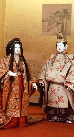 Standing Yusoku-bina hina dolls with kariginu hunting robe, Kyoto National Museum