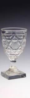Edo-kiriko and satsuma-kiriko cut glassware on display