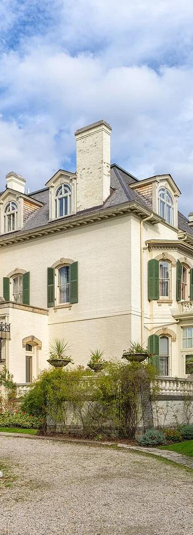 Exterior of Spadina House, Toronto