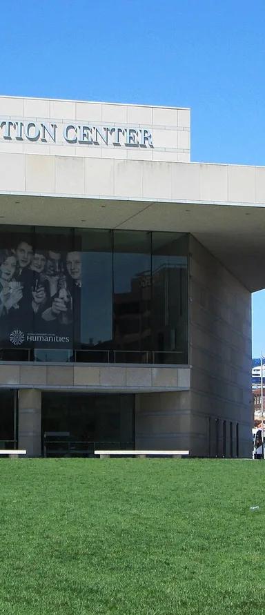 The National Constitution Center seen from Arch Street, Philadelphia