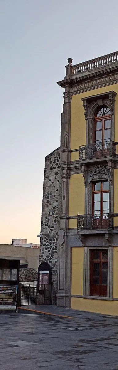 Exterior of the Museo del Templo Mayor beside the Aztec temple ruins in Mexico City's Historic Centre